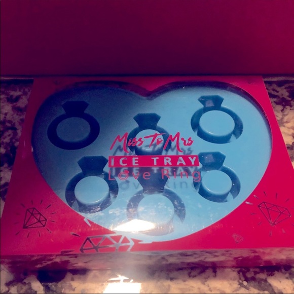 Miss to Mrs Product Box! - Picture 2 of 11